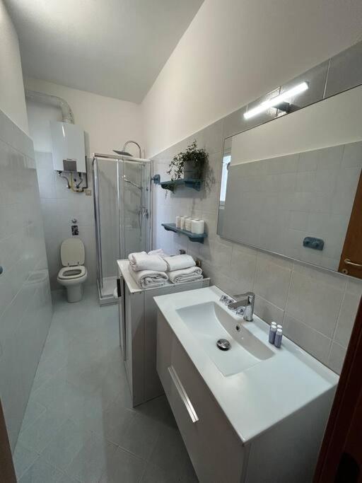Cozy Apartment San Siro - Fiera Milan Exterior photo